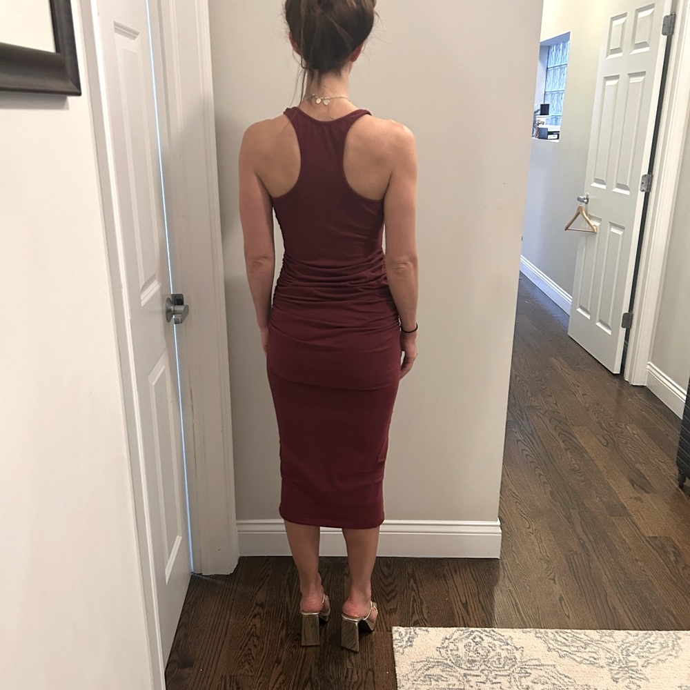 Elegant Burgundy Sleeveless Dress